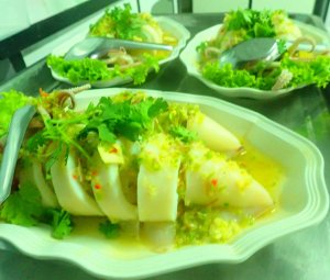 อาหารทะเล ซีฟู้ด ปูม้า ปลาหมึก อร่อย